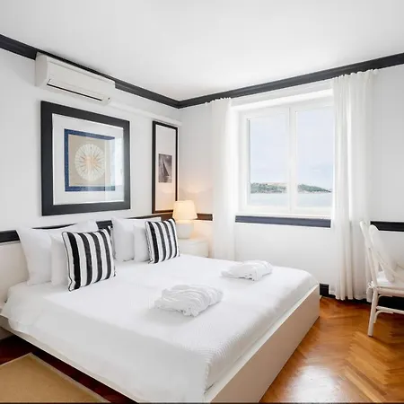 ヴィラ Meys Place *