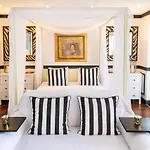 Meys Place Villa *